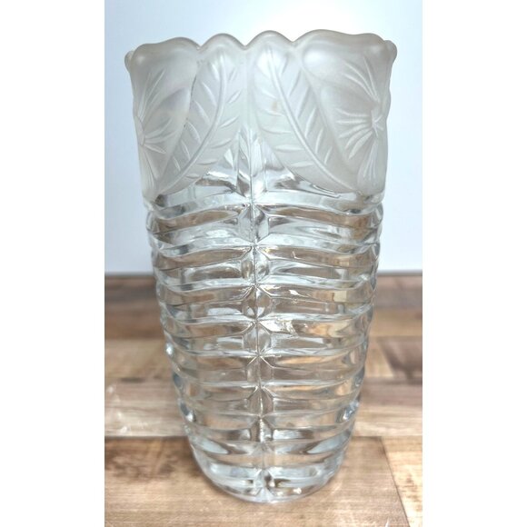Crystal Clear made in Germany 24% lead crystal 6.5" vase frosted flowers - Picture 2 of 4